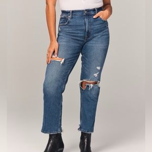 $99 Abercrombie fitch women sz 25/0 Ultra High Rise Ankle Straight Jean